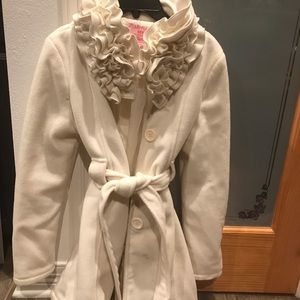 Girls coat with ruffle collar